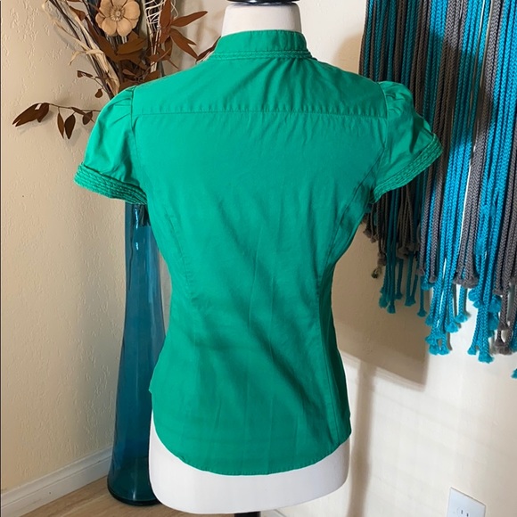 Express button down - Picture 2 of 4